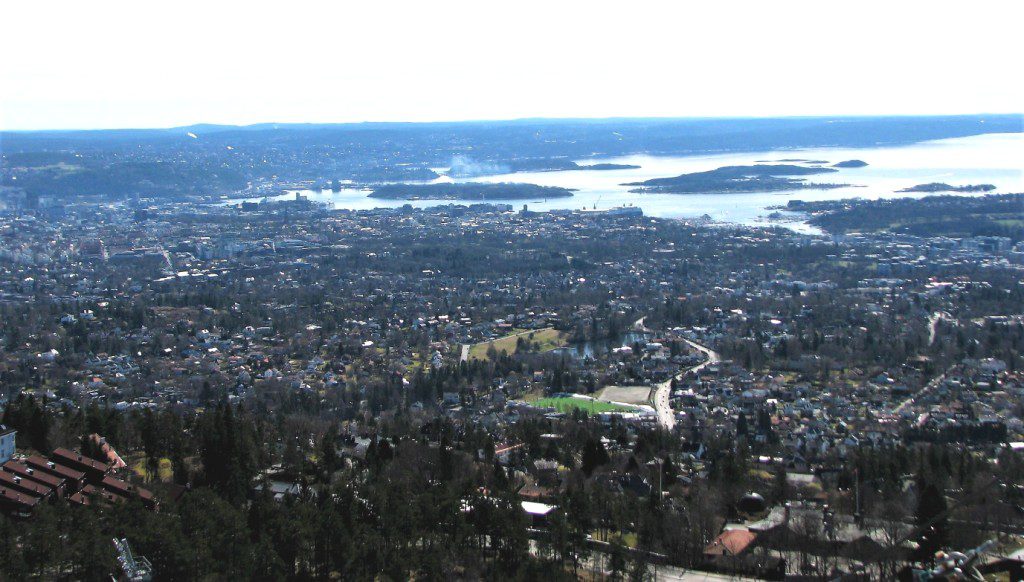 panorama Oslo ze skoczni w Holmenkollen