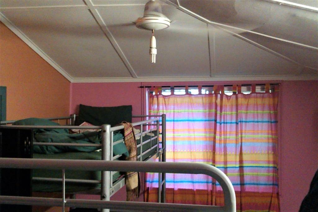 pokój w hostelu Alice Lodge Backpackers w Alice Springs