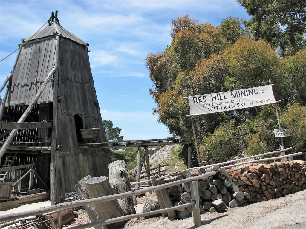 wejście do starej kopalni skansen Sovereign Hill Ballarat Australia