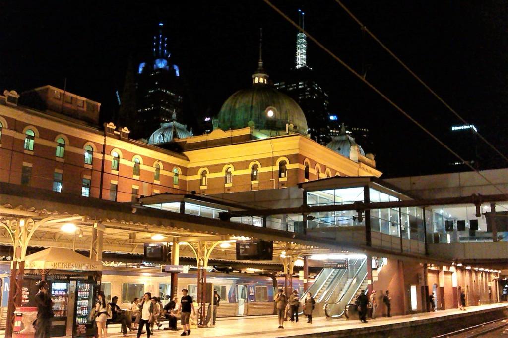 Flinders Street Station nocą
