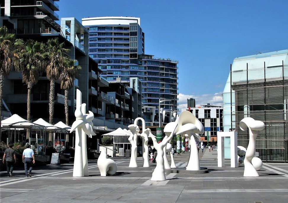 drobne rzeźby uliczne Docklands Melbourne