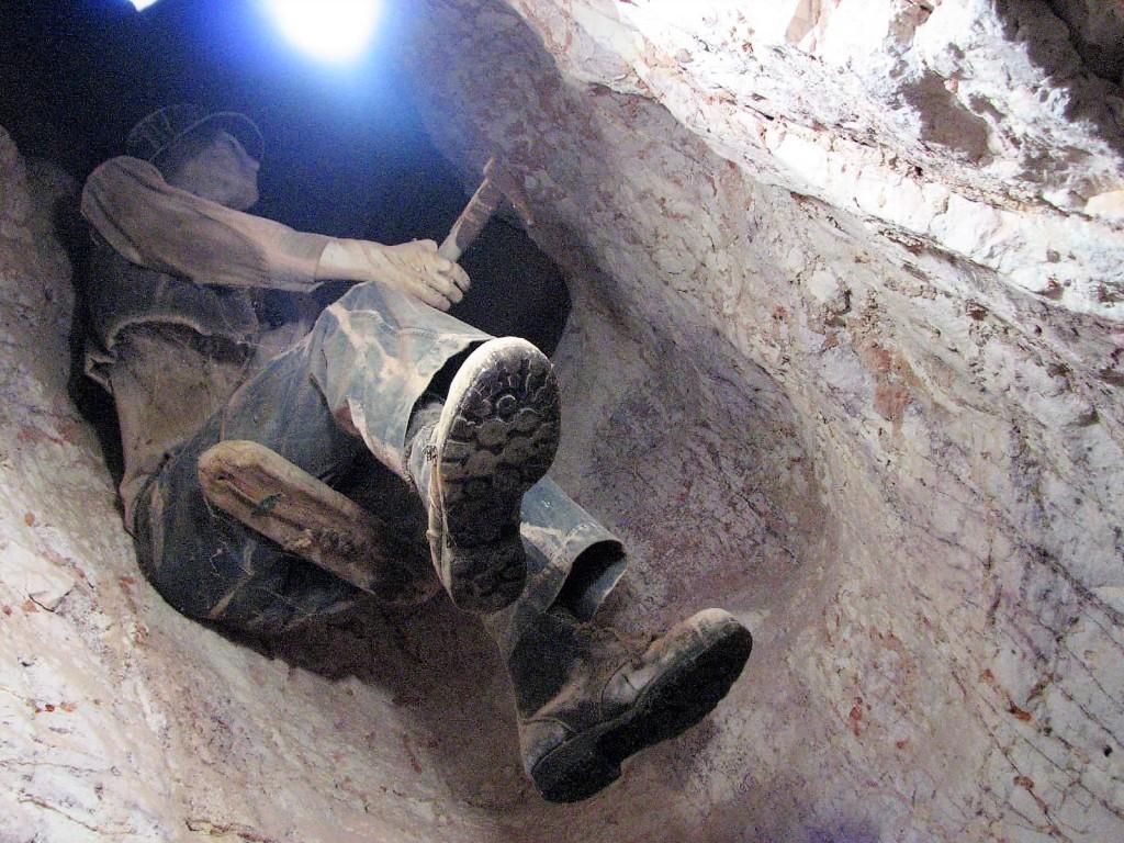 postać górnika w muzeum kopalni w Coober Pedy