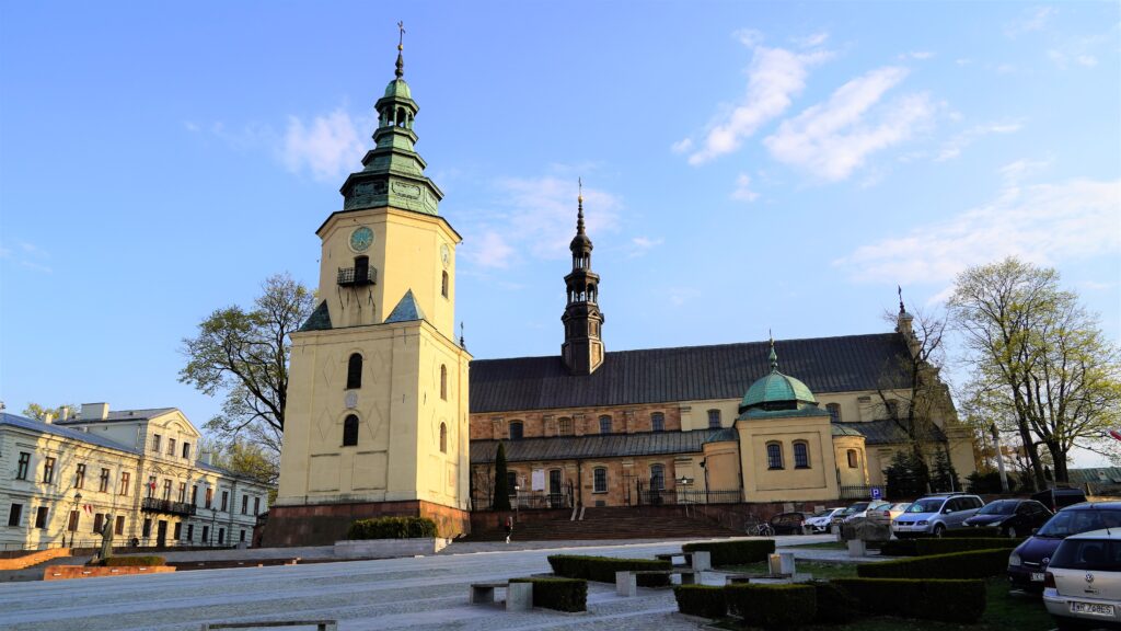 Bazylika katedralna Wniebowzięcia Najświętszej Marii Panny koło Pałacu Biskupów Krakowskich