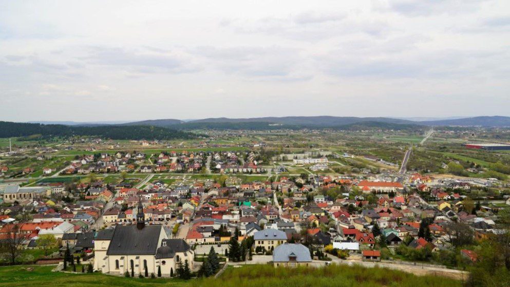 panorama Chęcin ze Wzgórza Zamkowego